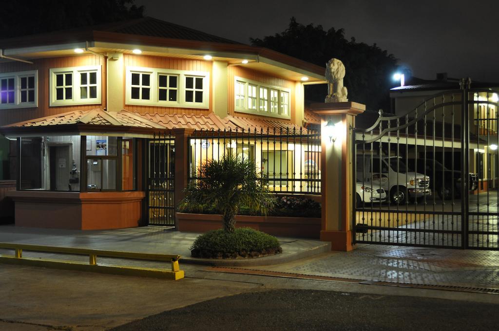 Prado Inn & Suites Сан Хосе Екстериор снимка