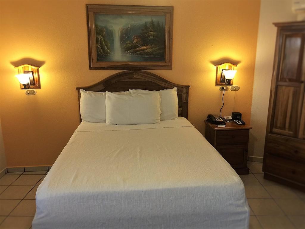 Prado Inn & Suites Сан Хосе Екстериор снимка