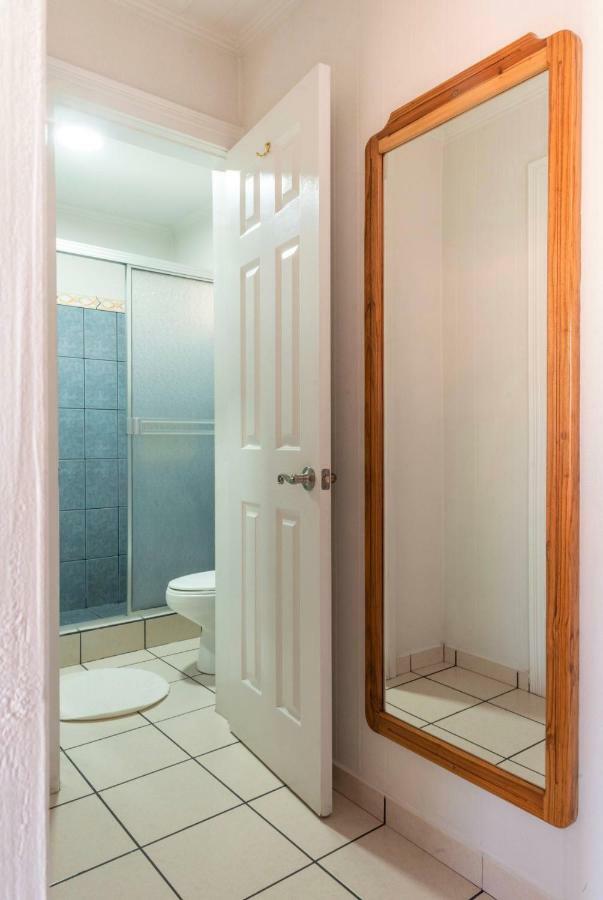 Prado Inn & Suites Сан Хосе Екстериор снимка