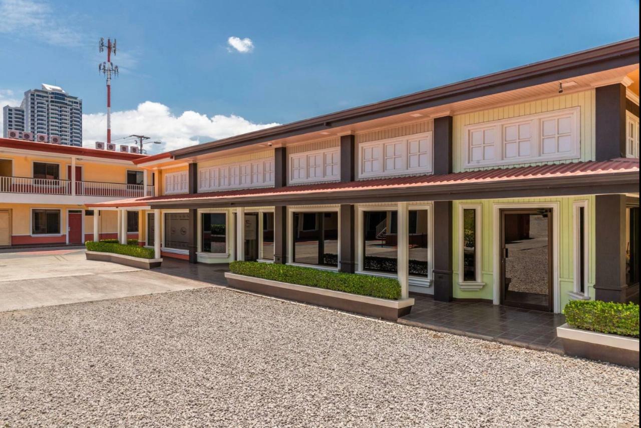 Prado Inn & Suites Сан Хосе Екстериор снимка